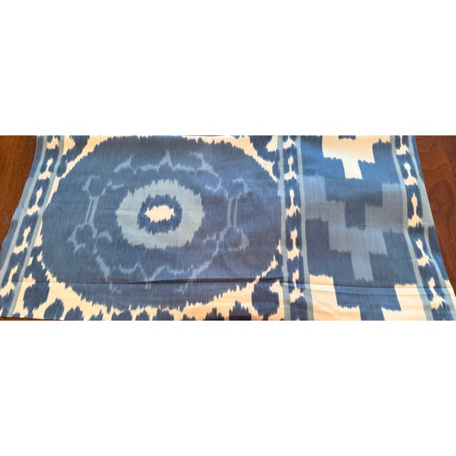 2020s Schumacher "Samarkind Ikat Ii” in Porcelain 22" Pillows-a Pair For Sale - Image 5 of 5