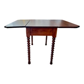 Early 19th Century Traditional American Drop-Leaf Table With Bobbin-Turned Legs For Sale