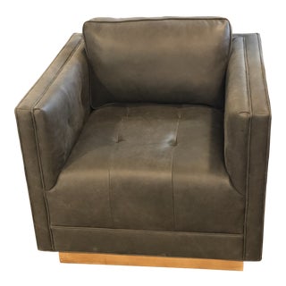 Modern Kiera Swivel Chair For Sale
