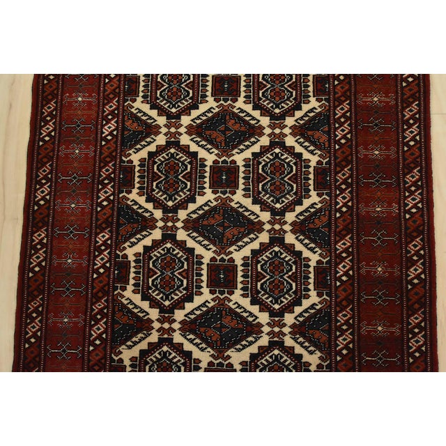 1990s Turkmen Runner 2’10” X 6’4” Ivory Wool Vintage Tribal Hand-Knotted Rug For Sale - Image 5 of 11