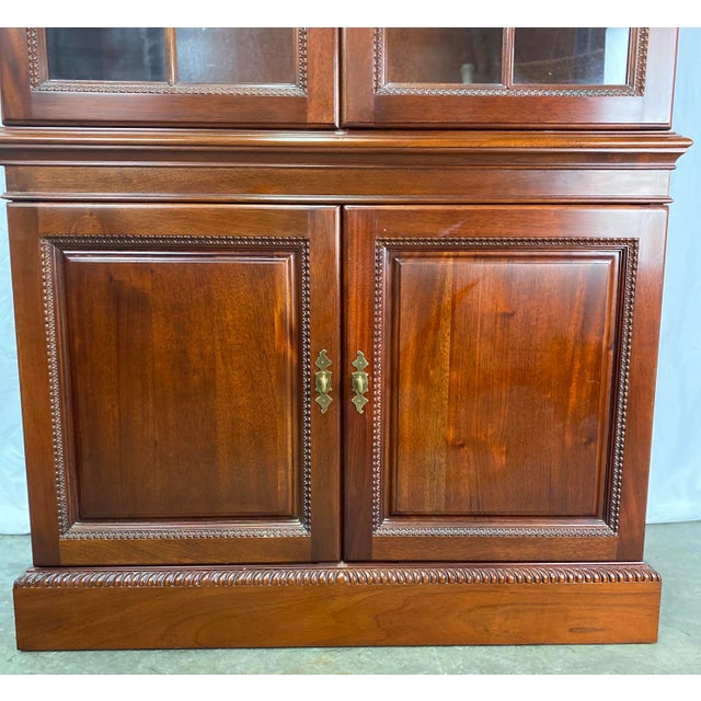 Vintage Wellington Hall Chippendale Style Mahogany Display
