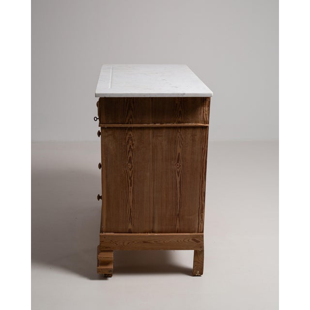 19th Century Provincial Chest Of Drawers With Marble Top For Sale In Greensboro - Image 6 of 18