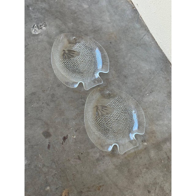 Mid-Century Modern Vintage Arcoroc France Clear Glass Fish Plates – Mid-Century French Serving Platters (Set of 2) For Sale - Image 3 of 8