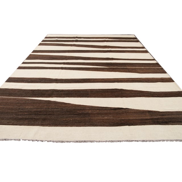 21st Century 10'x14' Modern Kilim Wool Rug For Sale - Image 10 of 13