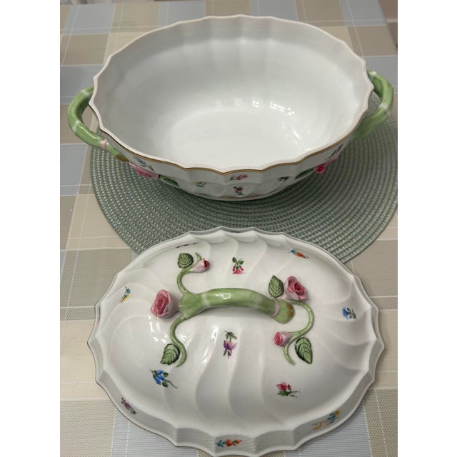 Late 20th Century Large Herend Hvngary Roses For Sale - Image 4 of 5