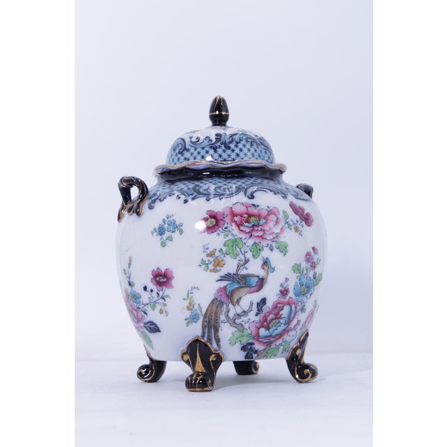 Ceramic 19th Century Pair of Wilton Chinoiserie Lidded Porcelain Ginger Jars For Sale - Image 7 of 16