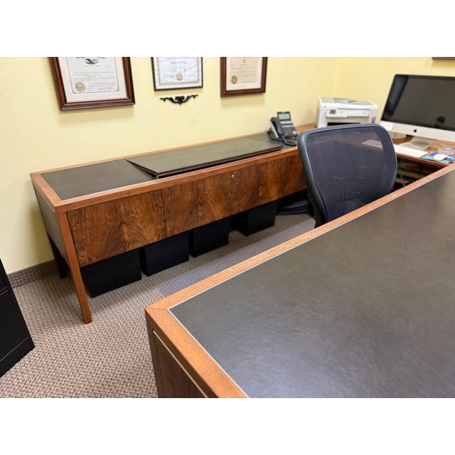 Wood 1970s Rare Mid-Century Modern Brazilian Mahogany Desk & Credenza For Sale - Image 7 of 7