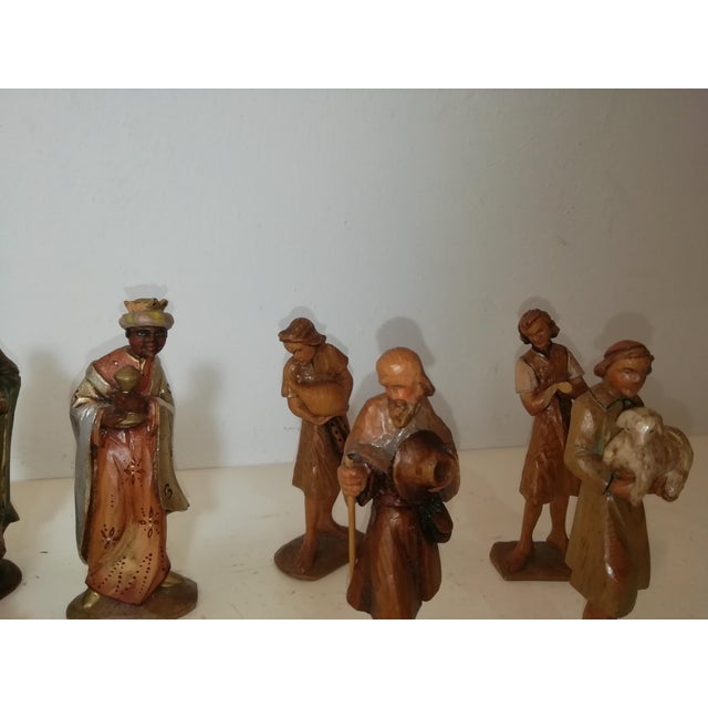 Wooden Nativity Scene by Karl Kuolt for Anri Val Gardena, Italy, 1950s, Set of 17, Set of 17 For Sale - Image 4 of 18