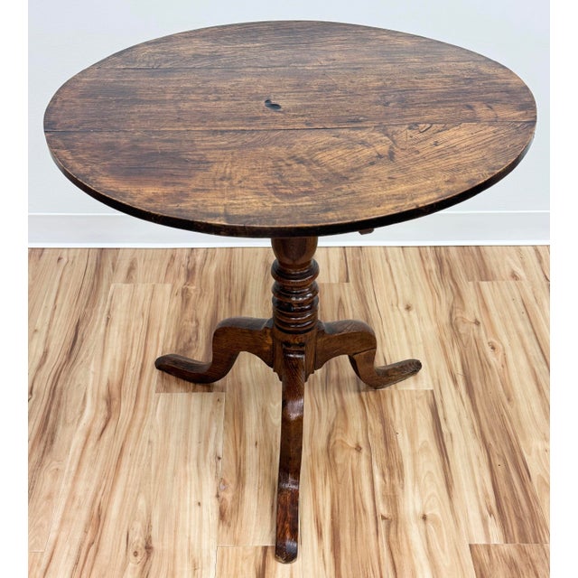 Brown Antique Late 18th C Round English Walnut Tilt-Top Table For Sale - Image 8 of 15