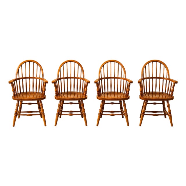 1980s Tiger Maple Set of Four Windsor Chairs With Beautiful Patina For Sale