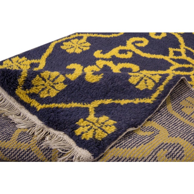 Chinese Mid-20th Century Vintage Chinese Rug - 2'10" X 6' For Sale - Image 3 of 7