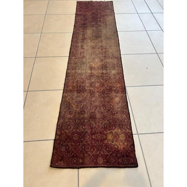 Antique Agra Runner , 2'6" X 10'9" For Sale In New York - Image 6 of 6