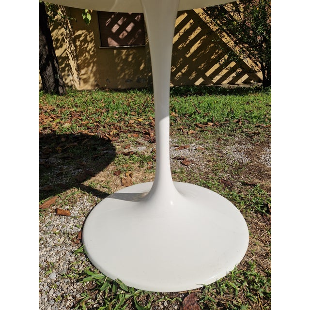 Round Tulip Table by Eero Saarinen for Knoll Inc. / Knoll International, 1970s For Sale - Image 13 of 14
