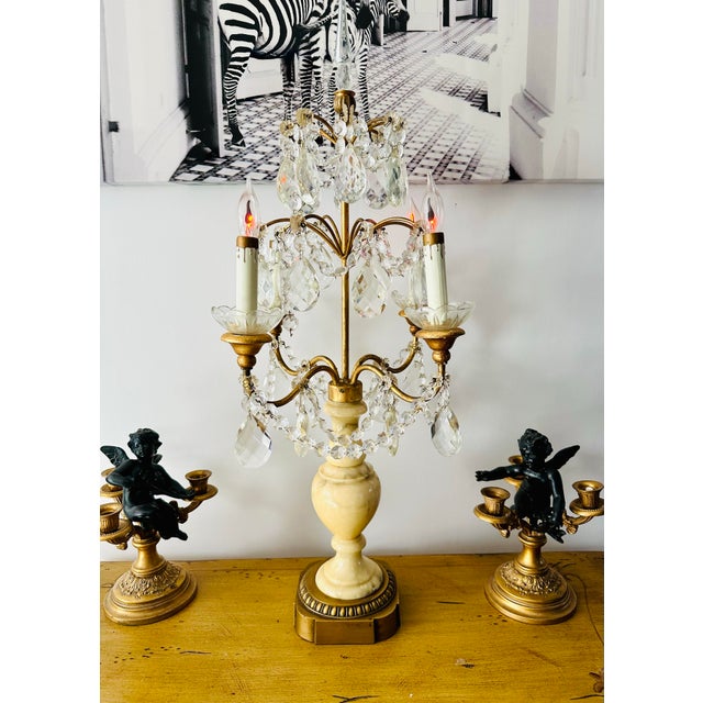 Baroque Mid 20th Century Pale Yellow Onyx and Crystal Candelabra Lamp For Sale - Image 3 of 9