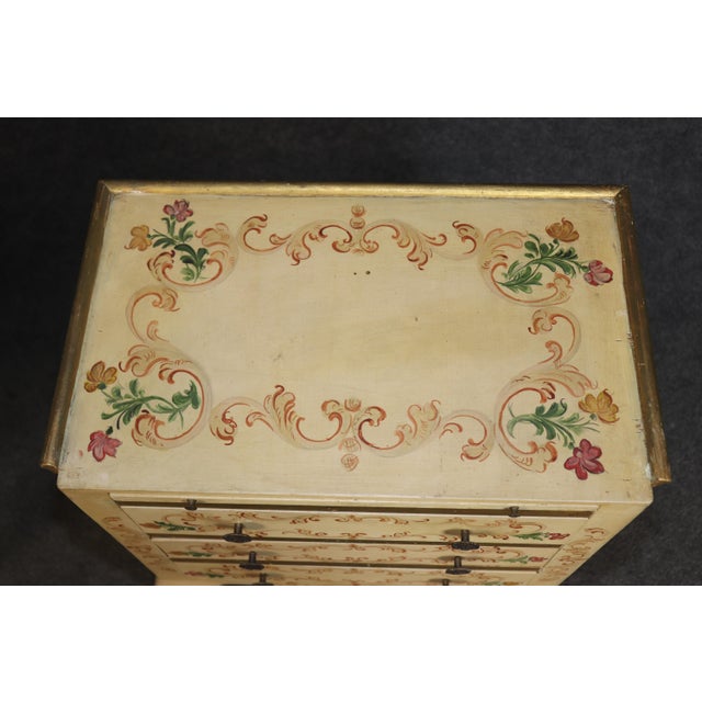 1950's Pair of Italian Venetian Style Creme Paint Decorated and Gilt Nightstands For Sale - Image 9 of 13