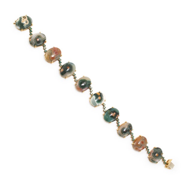 Modern 18k Yellow Gold Jasper Cabochons & Green Treated Diamonds Station Link Bracelet For Sale - Image 3 of 8