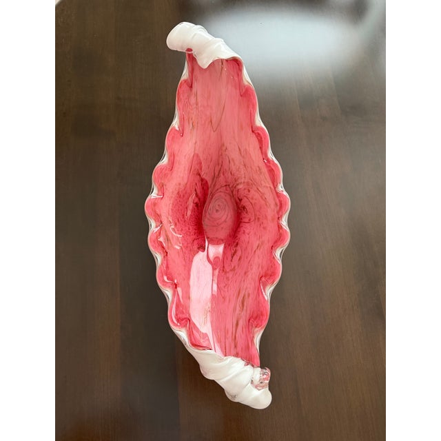 Mid-Century Modern Vintage Murano Pink & White Aventurine Sculptural Centerpiece Bowl — Attributed to Fratelli Toso For Sale - Image 3 of 7