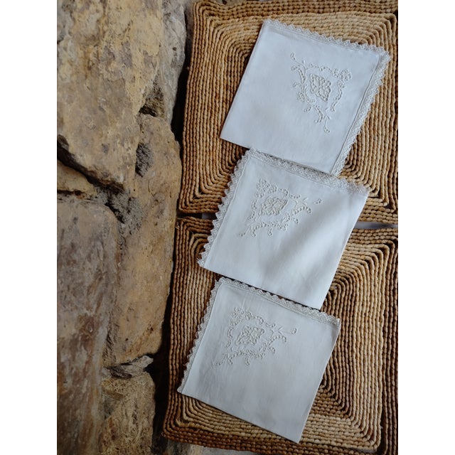Vintage Venice Needle Lace Linen Dinner Napkins- Set of 6 For Sale - Image 9 of 10