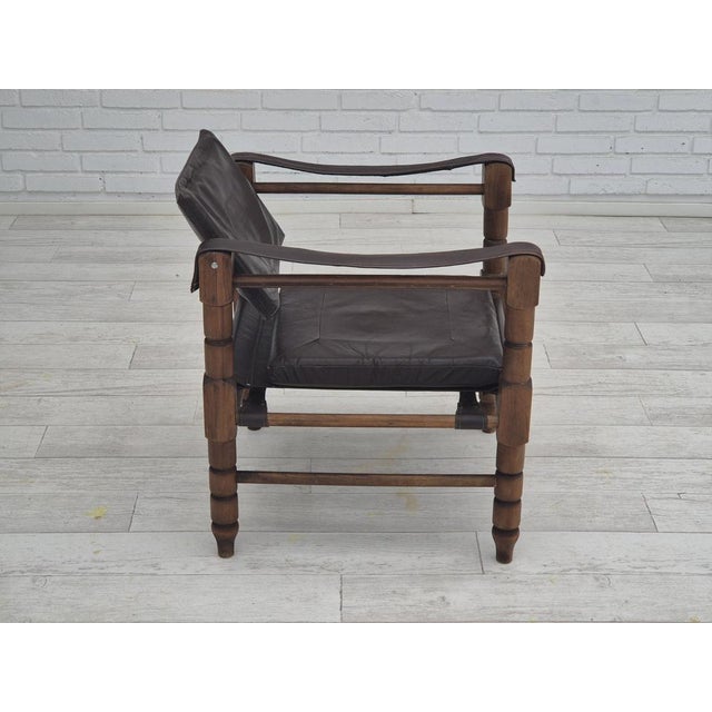 Mid-Century Modern Scandinavian Safari Lounge Chair in Leather and Beech, 1960s For Sale - Image 3 of 18