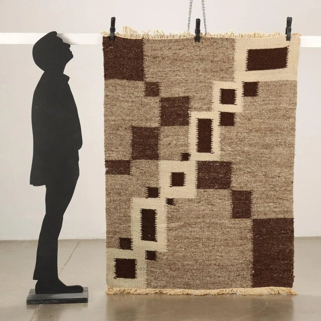 Vintage Rug in Wool, in Good conditions. This piece is attributed to the mentioned designer/maker. It has no attribution...