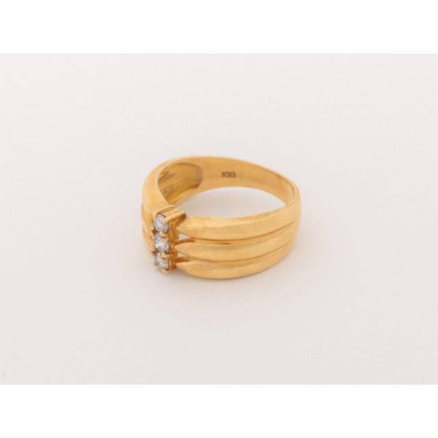Vintage Modernist 18k Yellow Gold Diamond Band Ring For Sale - Image 4 of 7