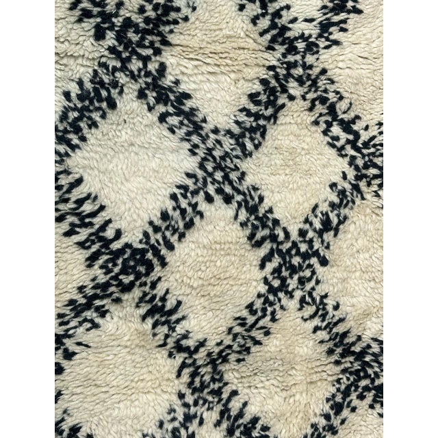 1940s Mid-Century Moroccan Berber Beni Ouarain Rug, 1940s For Sale - Image 5 of 13