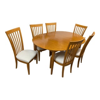 Stanley Furniture Round Extension Dining Table + Six Chairs Set For Sale