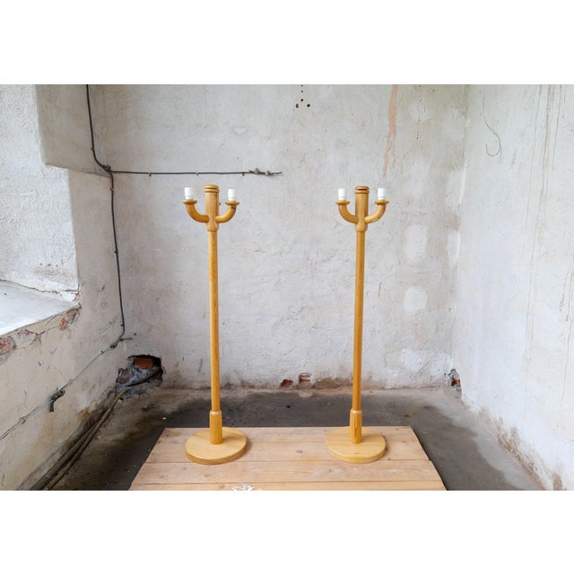 Scandinavian Modern Sculptural Floor Lamps in Pine, Sweden 1970s, Set of 2 For Sale - Image 4 of 17