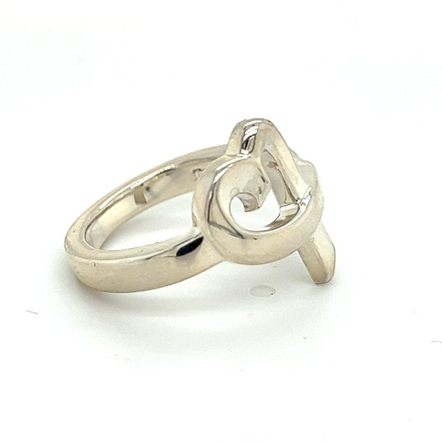 Traditional 1990s Tiffany & Co Estate Heart Ring Size 4.75 Sterling Silver For Sale - Image 3 of 6