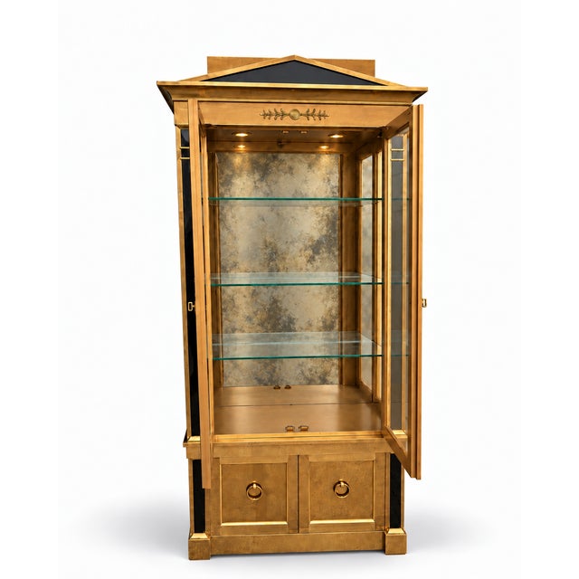 Attributed to Mastercraft Neoclassical Brass & Glass Illuminated Display Cabinet For Sale - Image 9 of 17
