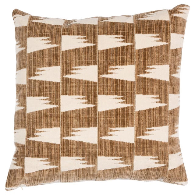 Contemporary Schumacher x David Kaihoi Tutsi 22" Pillow in Natural/Ivory For Sale - Image 3 of 3