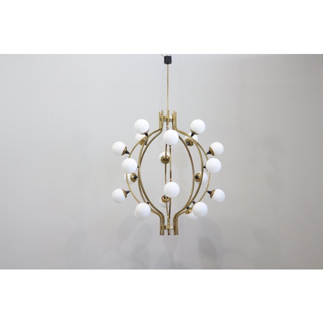 1980s Large 20-Light Chandelier in Brass and Opal Spheres in the style of Stilnovo, 1988 For Sale - Image 5 of 13