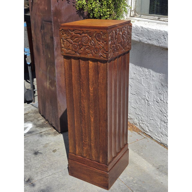 1920s French Art Deco Pedestal Oak Hand Carved Deco Flowers For Sale - Image 4 of 5