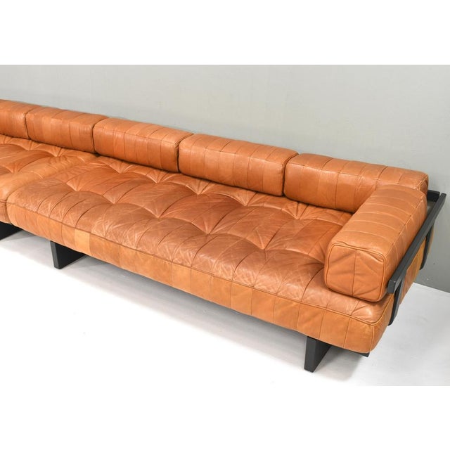 DS80 Daybed Sofas in Cognac Tan Leather from De Sede, Switzerland, 1970s, Set of 2 For Sale - Image 9 of 18