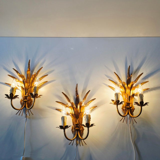 Very good original condition, with age-related wear. Light bulb not included This piece is attributed to the mentioned...