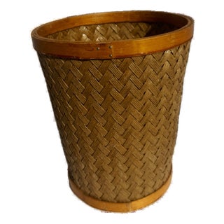 Late 20th Century Americana Folk Natural Woven Rush and Maple Wastebasket For Sale