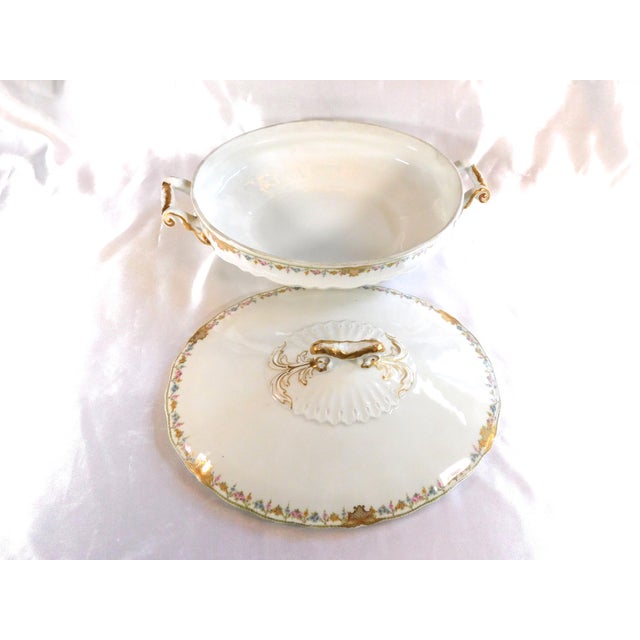 1900 - 1909 1900s Haviland Schleiger 630-2 Covered Casserole Dish For Sale - Image 5 of 9