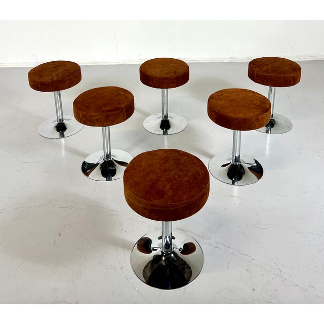 Swivel Stools in Chrome and Brown Leather, 1970s, Set of 6 For Sale - Image 4 of 4