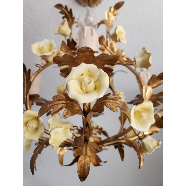 Vintage Gold-Plated and Hand-Forged Florentine Pendant Lamp with Porcelain Roses, 1960s For Sale - Image 13 of 18