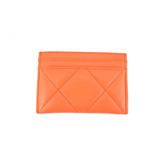 Coco Chanel Chanel Coco Orange Lambskin 19 Quilted CC Card Holder Wallet For Sale - Image 4 of 9
