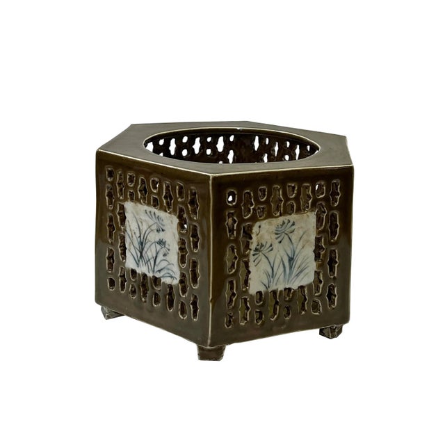 Chinese Chinese Distressed Tan White Porcelain Open Motif Hexagon Holder For Sale - Image 3 of 6