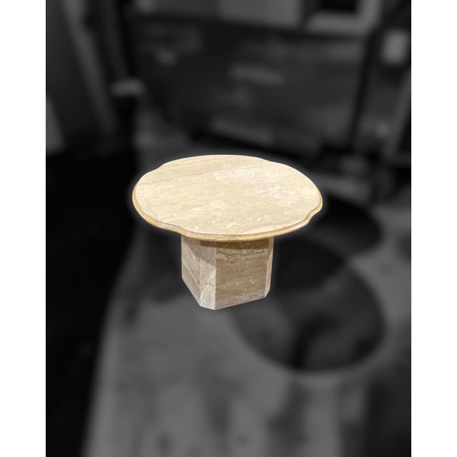 Angelo Mangiarotti Pair of 1970s Italian Travertine Scalloped Edge Pedestal End Tables For Sale - Image 4 of 18