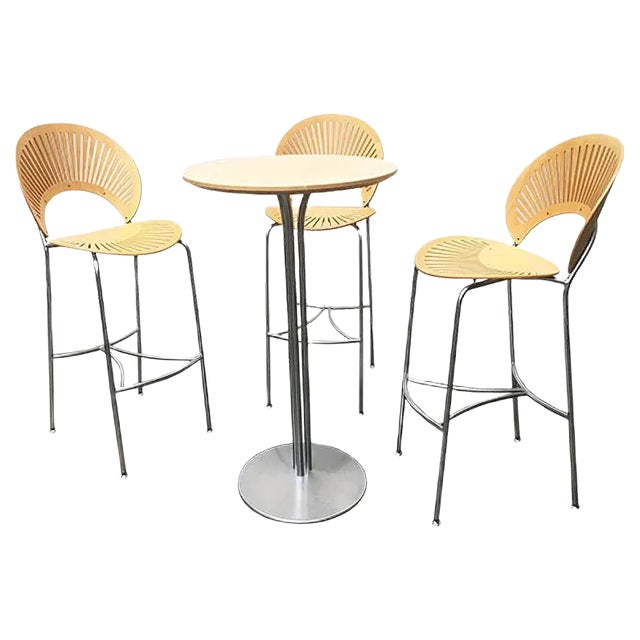 Danish Trinidad Bar Stools and Table by Nanna Ditzel for Fredericia, 1990s, Set of 4 For Sale