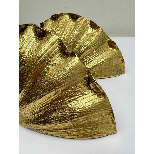 Art Deco Scallop Shell Wall Lamps in Gilded Cast Bronze, 1970s, Set of 2 For Sale - Image 4 of 12