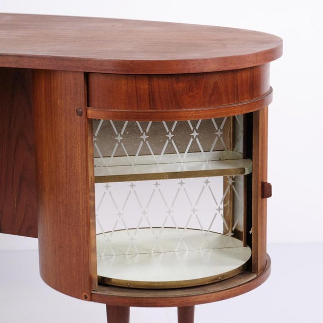 1960s Model 54 Kidney Desk in Teak with Bar Cabinet from Feldballes Møbelfabrik, 1960s For Sale - Image 5 of 11