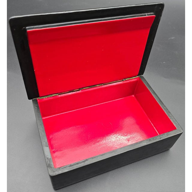 Folk Art Vintage Hand-Painted Kholuy Lacquer Box – "Troika" Scene by Artist Lovkachev For Sale - Image 3 of 15