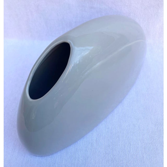 Waiting for your next Ikebana creation! This unique vase from Royal Haeger dates to 1985 by the sticker. Very nice...