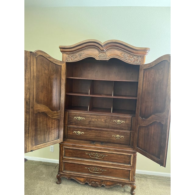 1970s 1970s Drexel Heritage Brittany Armoire For Sale - Image 5 of 7