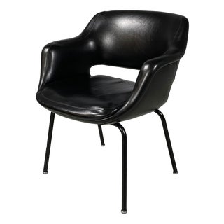 Italian Modern Black Leather and Metal Armchair attributed to Cassina, 1970s For Sale