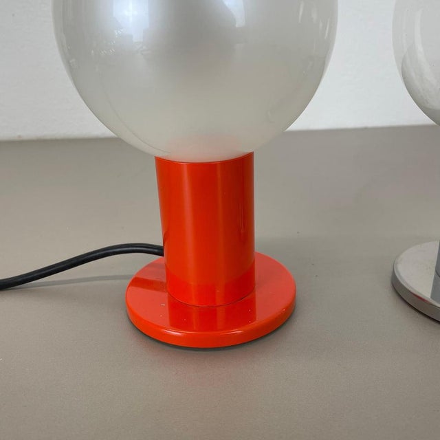 Motoko Ishii Set of Table Light Glass Bulb attributed to Motoko Ishi for Staff Lights, 1970s, Set of 2 For Sale - Image 4 of 18